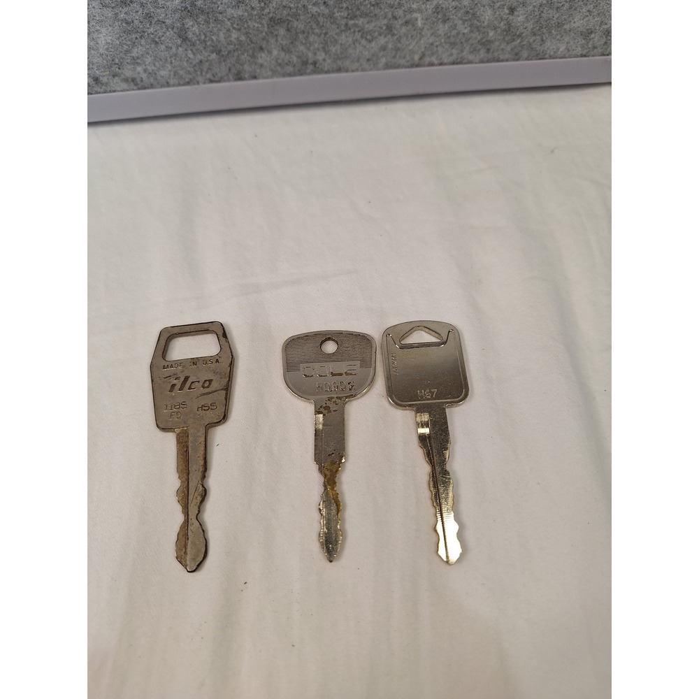 Vintage Key Lot Ilco 1185 FD H55 Cole RD909 H67 Metal Keys USA Made 3pc